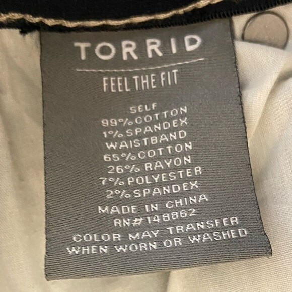 TORRID - Feel The Fit Jeans Button Fly Straight Comfort Waistband - Size 14R - Picture 4 of 7
